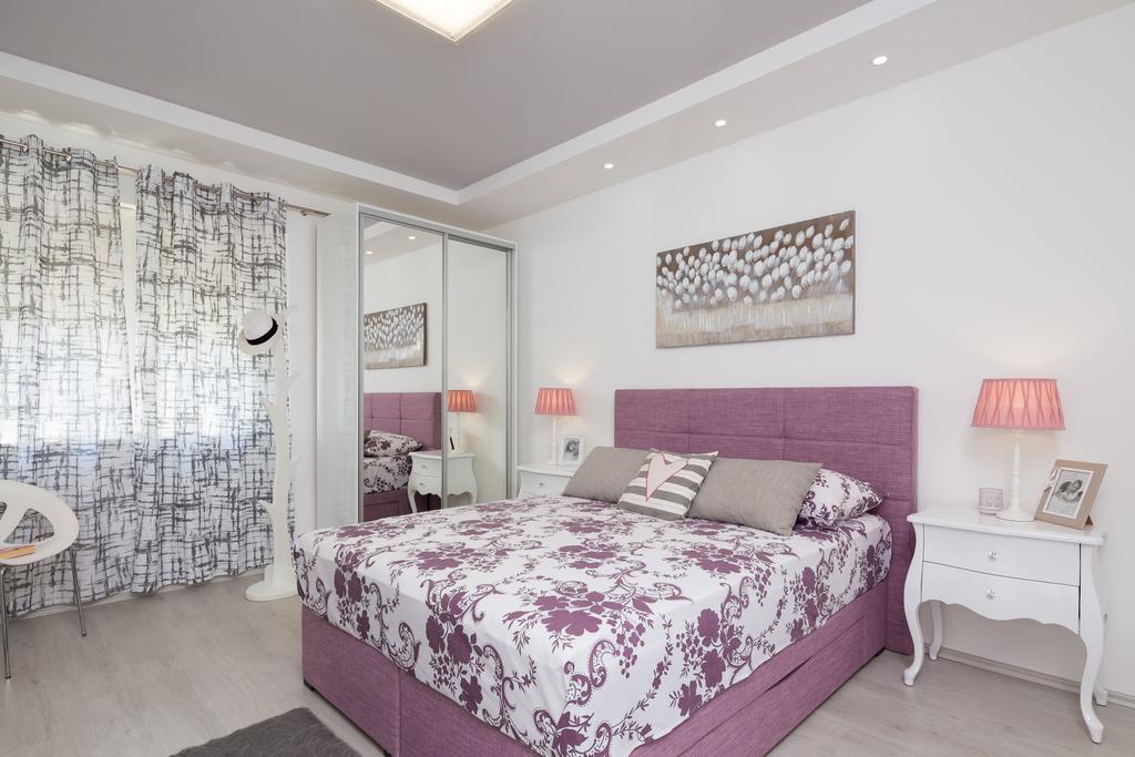 Old City Luxury Apartment Iris Split Bagian luar foto
