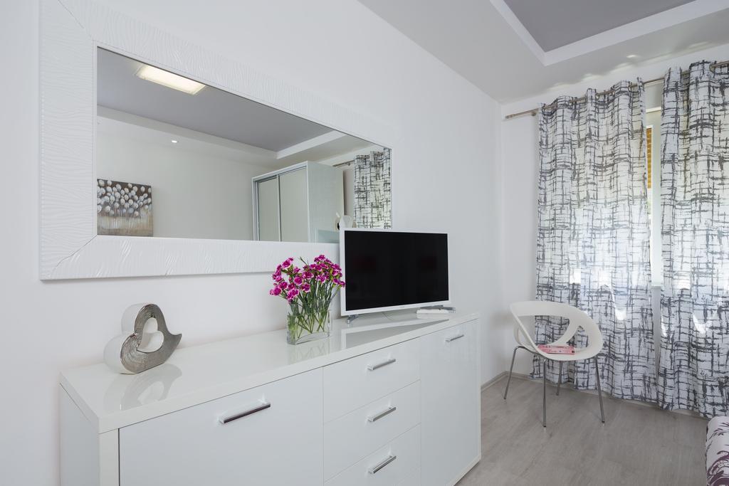 Old City Luxury Apartment Iris Split Bagian luar foto