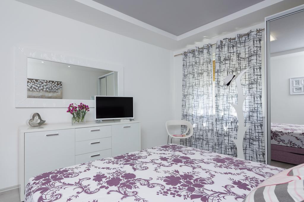 Old City Luxury Apartment Iris Split Bagian luar foto